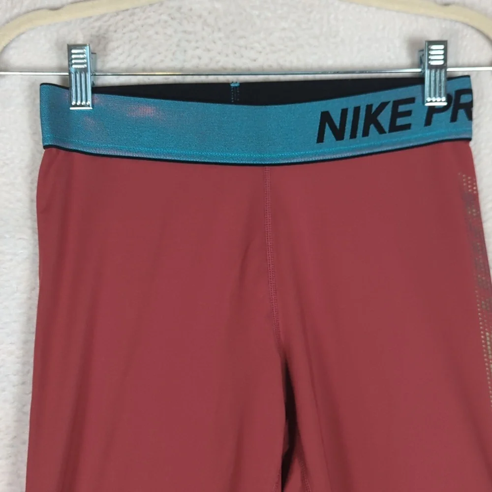 Nike Dri-Fit Women's Red Reflective Active Leggings Size‎ S